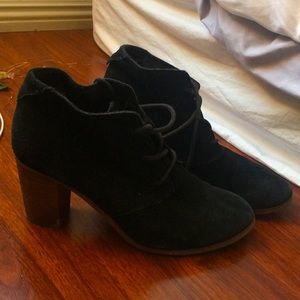 Toms Black Heeled Booties - size 7.5